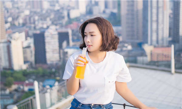 海棠关于试管代生助孕多少钱的详尽分析与指导
